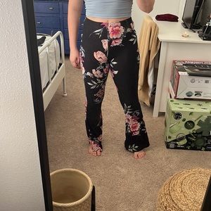 Size Small Flowy Pants